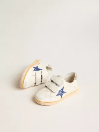 Young Ball Star met blauwe glitterster en beige suède hielstuk