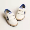 Young Ball Star met blauwe metallic leren ster en hielstuk