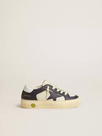 Young May in wit en blauw leer met leren ster en hielstuk
