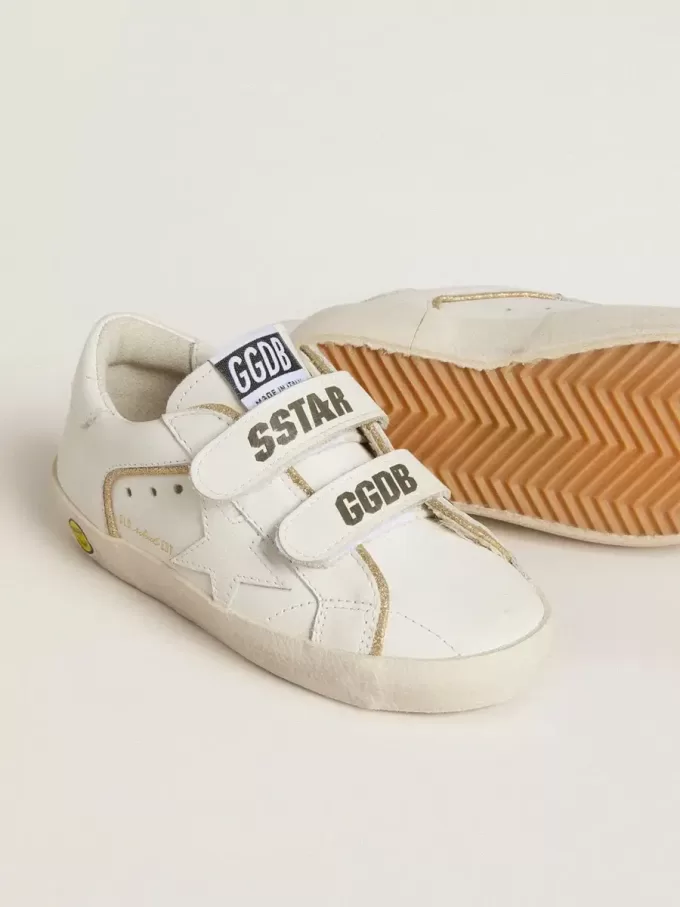 Young Old School in wit leer met gouden details