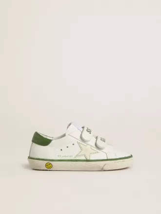 Young Old School in wit leer met groene nappa hiellip en groene inzetstukken.