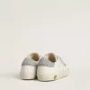 Young Old School in wit leer met zilveren Swarovski-kristallen hielstuk en bandjes