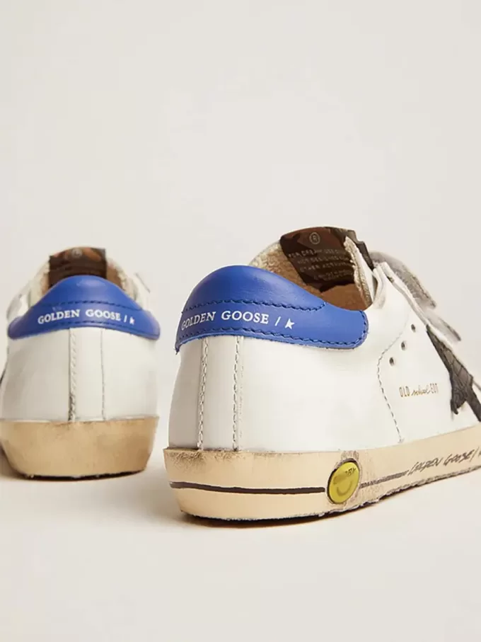 Young Old School met zwarte slangenprint leren ster en blauwe hiel