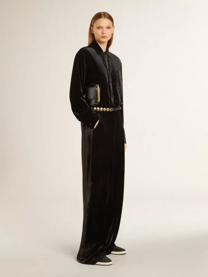 Zwart shirt met fluweeleffect en borduursels