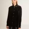 Zwart shirt met fluweeleffect en borduursels