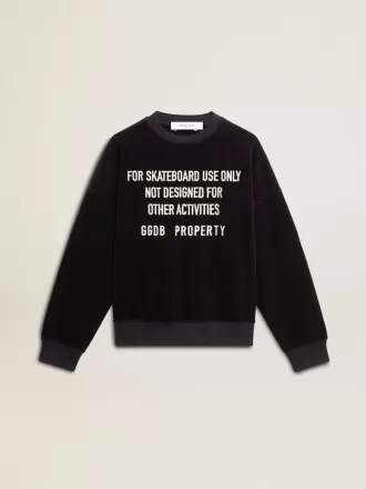 Zwart sweatshirt met ronde hals en geborduurde letters