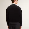 Zwart sweatshirt met ronde hals en geborduurde letters