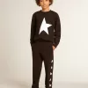 Zwart sweatshirt voor jongens met grote witte ster op de voorkant.