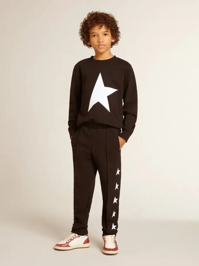 Zwart sweatshirt voor jongens met grote witte ster op de voorkant.