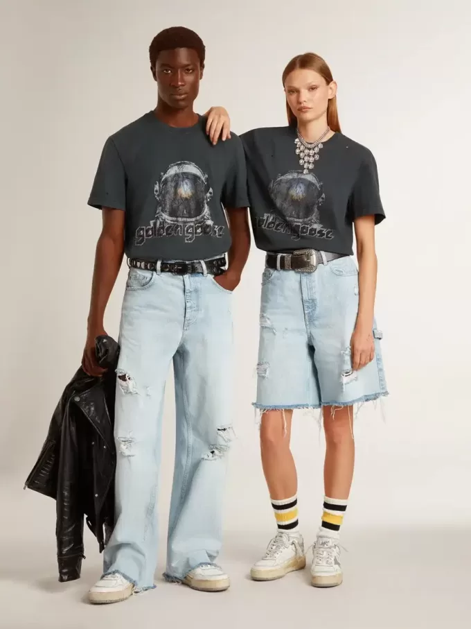 Zwart T-shirt met veelkleurige print