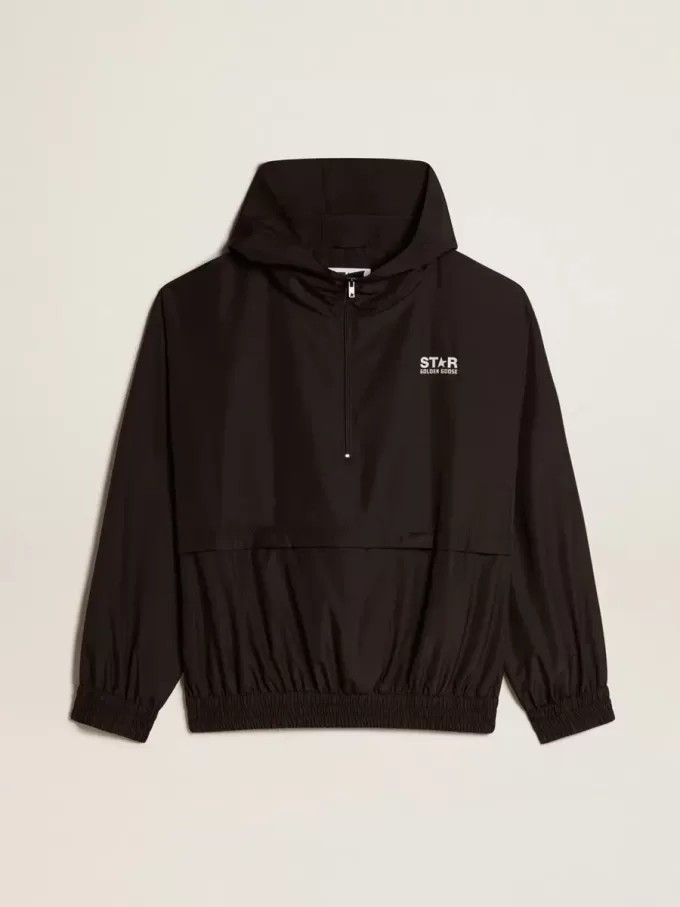 Zwarte windbreaker met capuchon
